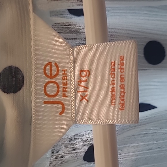 Polka-Dot blouse from Joe Fresh | Canadian clothing brand known for its afforda - Picture 3 of 5